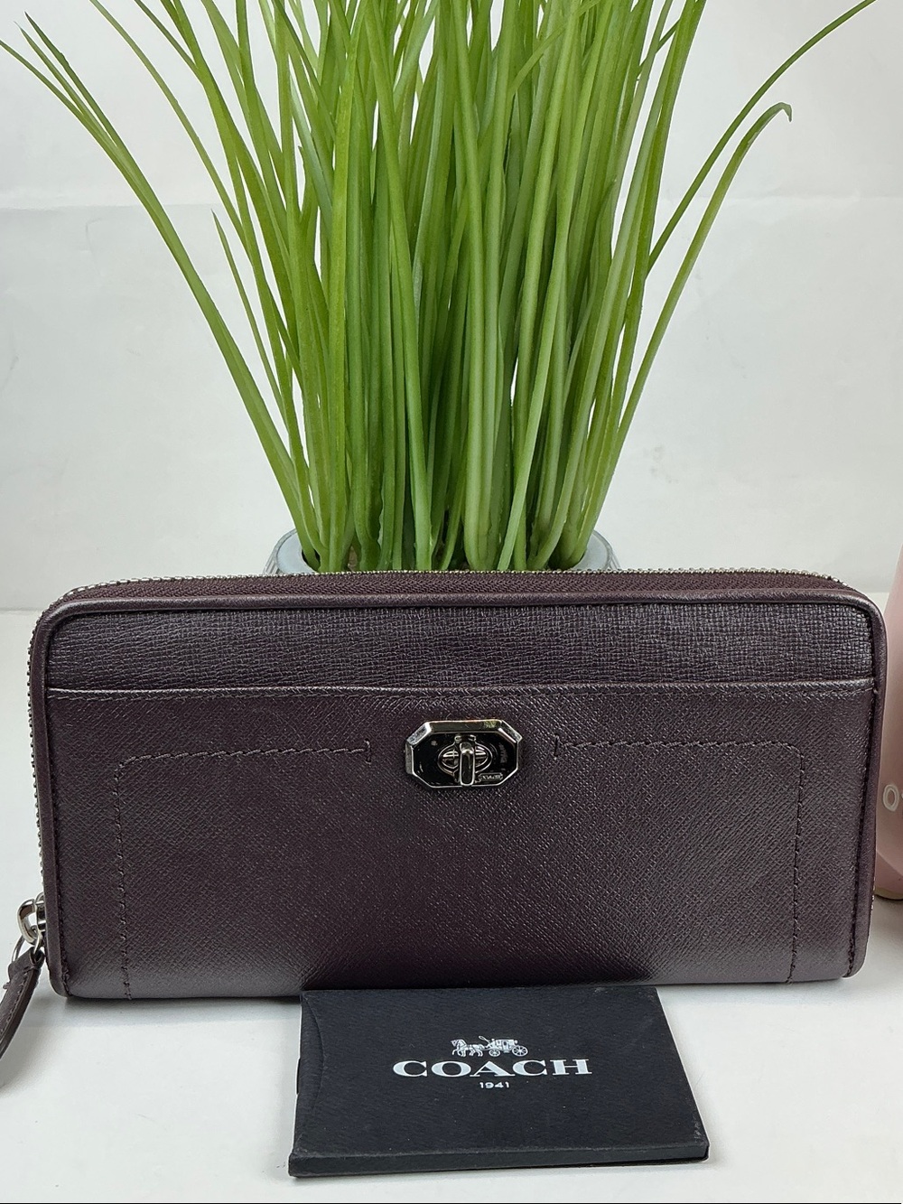 Coach Turnlock Campbell Plum Purple Metallic Zip-Around Leather Wallet NWT